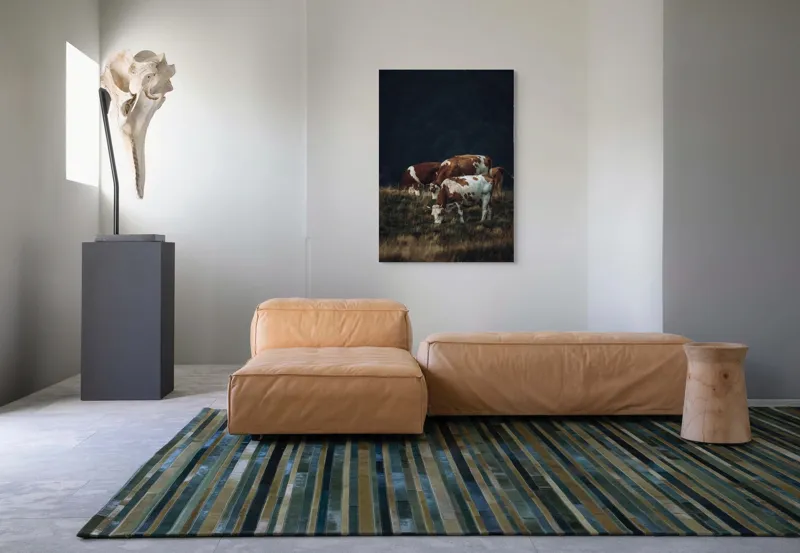 Tablou Canvas, "Vaci pașnice pe pășune montană", Vaci, Pășune, Verdeață, Apus, Natură, Serele, Coline, Tranquilitate, 70 x 100 cm – poza 7