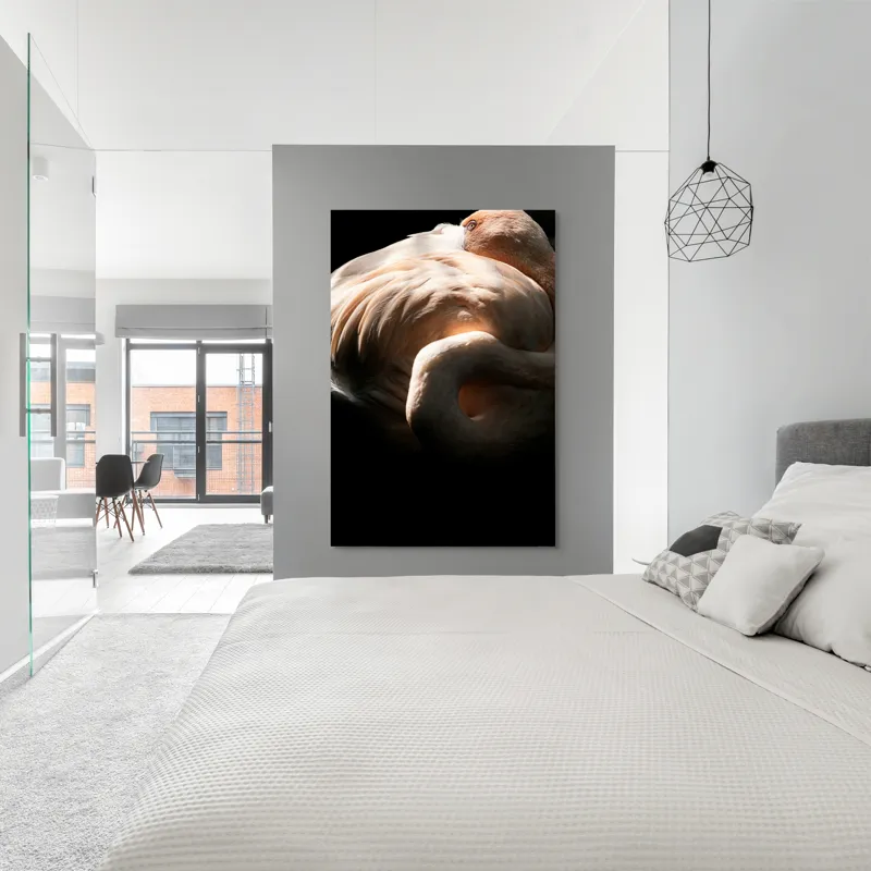 Tablou Canvas, "Flamingo în lumina blândă a soarelui", Flamingo, Eleganță, Lumină, Textură, Contrast, Încovoiat, Grație, Serenitate, 100 x 150 cm – poza 5
