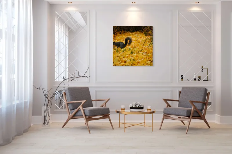 Tablou Canvas, "Veveriță printre frunze galbene de toamnă", Frunze, Galben, Veveriță, Pământ, Toamnă, Natură, Verde, Iarbă, 100 x 100 cm – poza 7