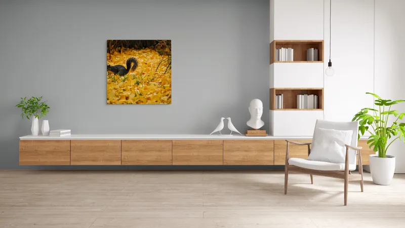Tablou Canvas, "Veveriță printre frunze galbene de toamnă", Frunze, Galben, Veveriță, Pământ, Toamnă, Natură, Verde, Iarbă, 100 x 100 cm – poza 8