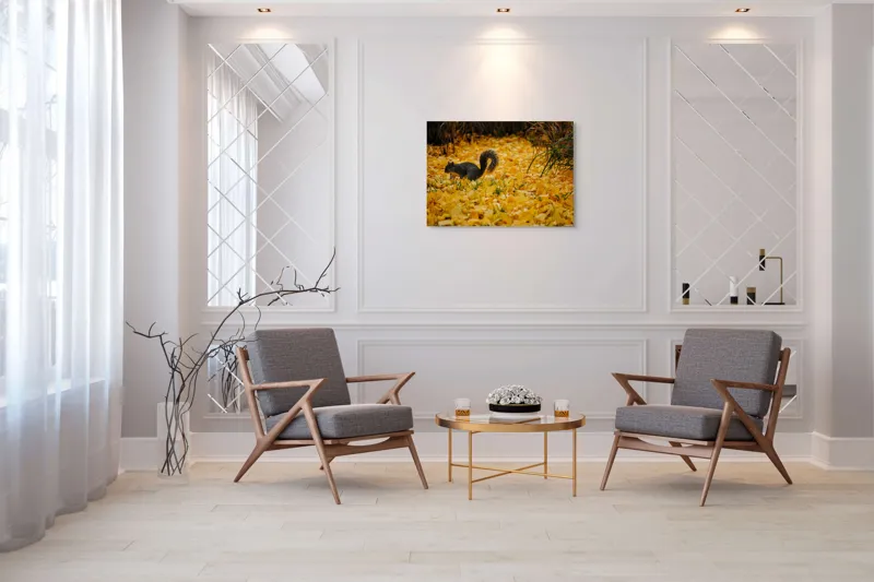 Tablou Canvas, "Veveriță printre frunze galbene de toamnă", Frunze, Galben, Veveriță, Pământ, Toamnă, Natură, Verde, Iarbă, 100 x 70 cm – poza 5