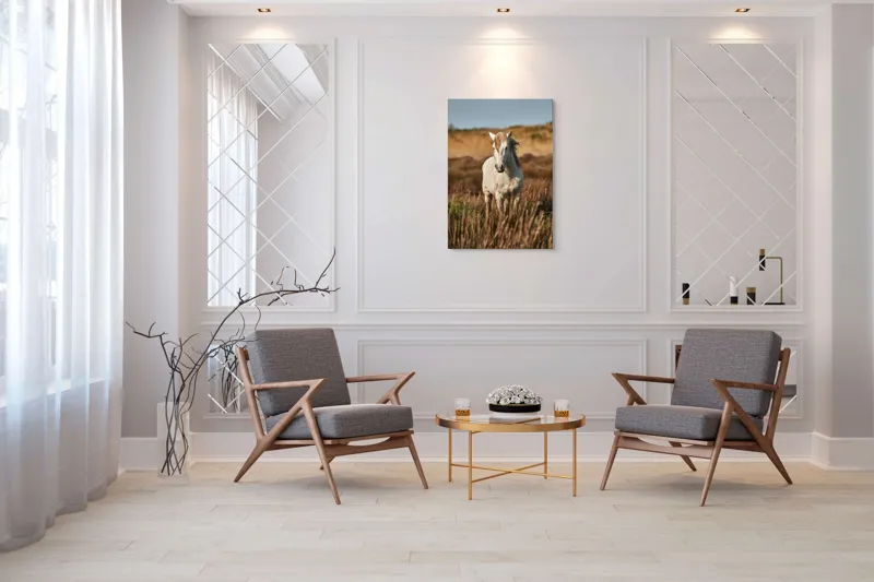 Tablou Canvas, "Un cal alb în sălbăticie", Alb, Cal, Iarbă, Natura, Cer, Dealuri, Liniște, Peisaj, Eleganță, Libertate, 70 x 100 cm – poza 8