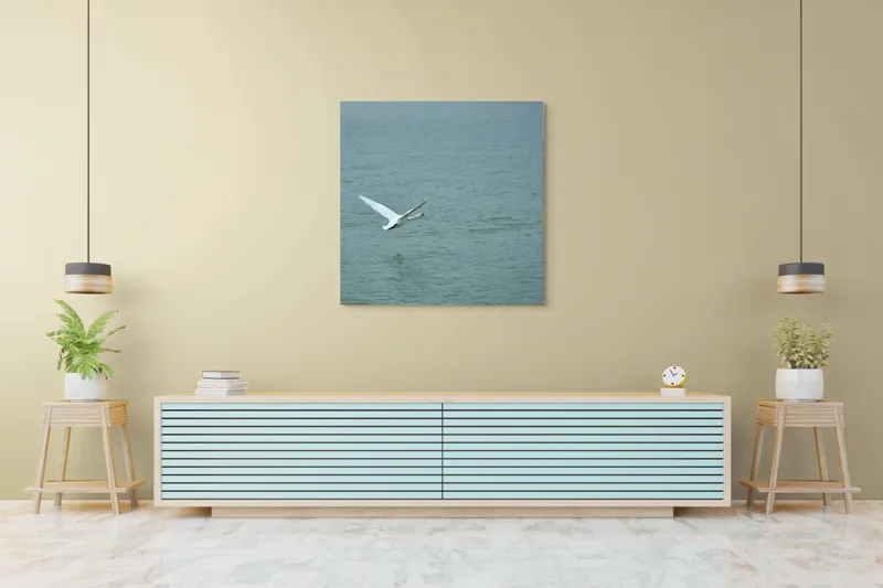 Tablou Canvas, "Liniștea unui zbor solitar", Grațiozitate, Libertate, Natură, Liniște, Reflecție, Zbor, Serenitate, 100 x 100 cm – poza 5