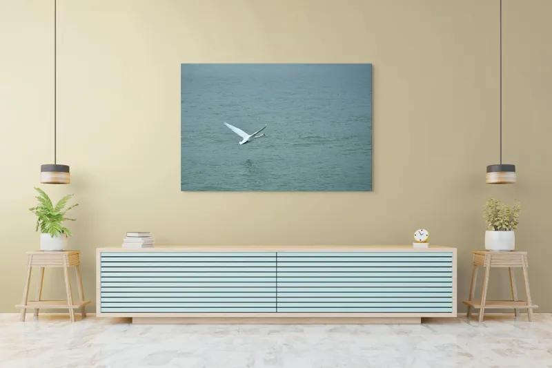 Tablou Canvas, "Liniștea unui zbor solitar", Grațiozitate, Libertate, Natură, Liniște, Reflecție, Zbor, Serenitate, 150 x 100 cm – poza 6