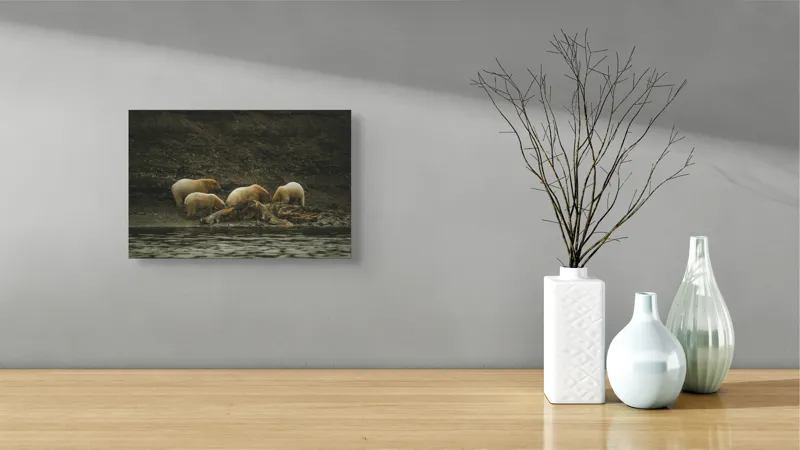 Tablou Canvas, "Urșii polari pe malul stâncos", Urs, Polari, Litoral, Apă, Stânci, Blană, Natură, Adăpost, Familie, Peisaj., 39 x 26 cm – poza 8