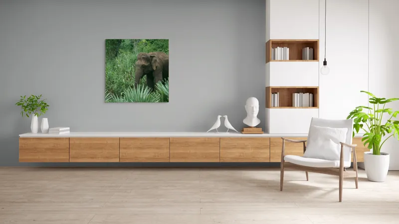 Tablou Canvas, "Elefant printre verdeața densă tropicală", Elefant, Vegetație, Junglă, Verde, Natură, Savană, Trunchi, Timp Liber, 100 x 100 cm – poza 8