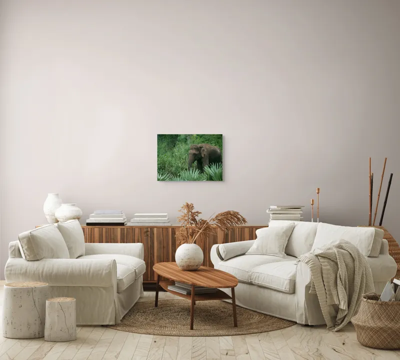 Tablou Canvas, "Elefant printre verdeața densă tropicală", Elefant, Vegetație, Junglă, Verde, Natură, Savană, Trunchi, Timp Liber, 54 x 39 cm – poza 5