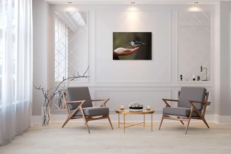 Tablou Canvas, "Ospățul prieteniei în pădurile liniștite", Mână, Păsărică, Natură, Blândețe, Interacțiune, Curaj, Delicatețe, Moment, Conexiune, Încredere, 100 x 70 cm – poza 5