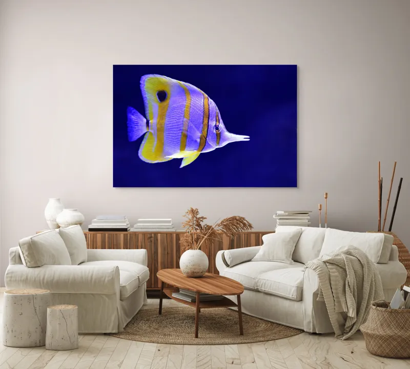 Tablou Canvas, "Peștișorul tropical în nuanțe vibrante", Nu pot identifica speciile de pești, dar pot să descriu imaginea: Pește, Marin, Galben, Albastru, Dungi, Ocean., 150 x 100 cm – poza 3