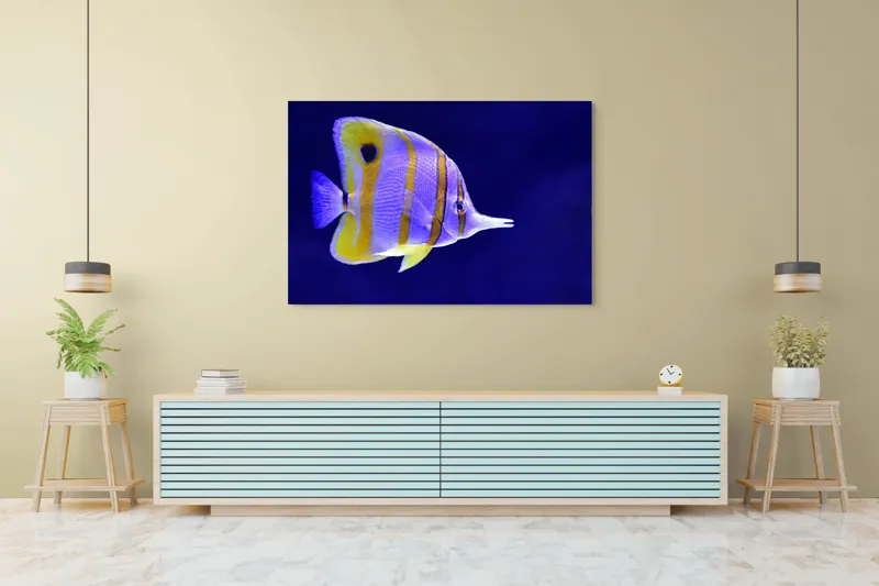 Tablou Canvas, "Peștișorul tropical în nuanțe vibrante", Nu pot identifica speciile de pești, dar pot să descriu imaginea: Pește, Marin, Galben, Albastru, Dungi, Ocean., 150 x 100 cm – poza 6