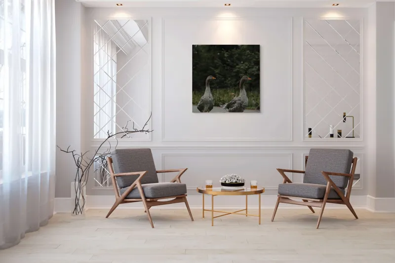 Tablou Canvas, "Doi gâște la marginea pădurii", Gâște, Verdeață, Drum, Natură, Pene, Bețe Portocalii, Copaci, Parc., 100 x 100 cm – poza 7