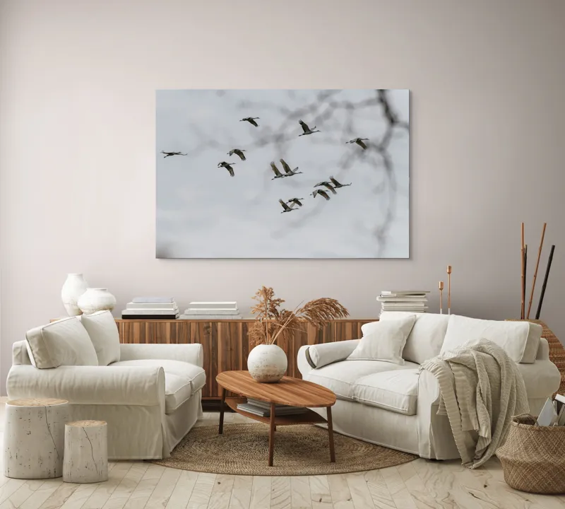 Tablou Canvas, "Dansul cocorilor sub cer înnorat", Zbor, Libertate, Cer, Păsări, Linie, Aripi, Dans, Grație, Natură, Vise, 150 x 100 cm – poza 3