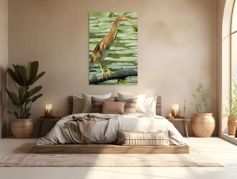 Tablou Canvas, "Egretul printre frunze de nufăr", Pasăre, Stuf, Baltă, Pene, Cioc, Apă, Vegetație, Echilibru, Natură, 100 x 150 cm – poza 3