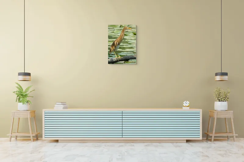 Tablou Canvas, "Egretul printre frunze de nufăr", Pasăre, Stuf, Baltă, Pene, Cioc, Apă, Vegetație, Echilibru, Natură, 50 x 70 cm – poza 6