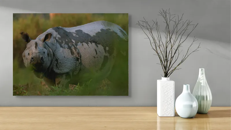 Tablou Canvas, "Rinocer indian în lumina dimineții", Rinocer, Natură, Armură, Sălbatic, Impunător, 70 x 50 cm – poza 3