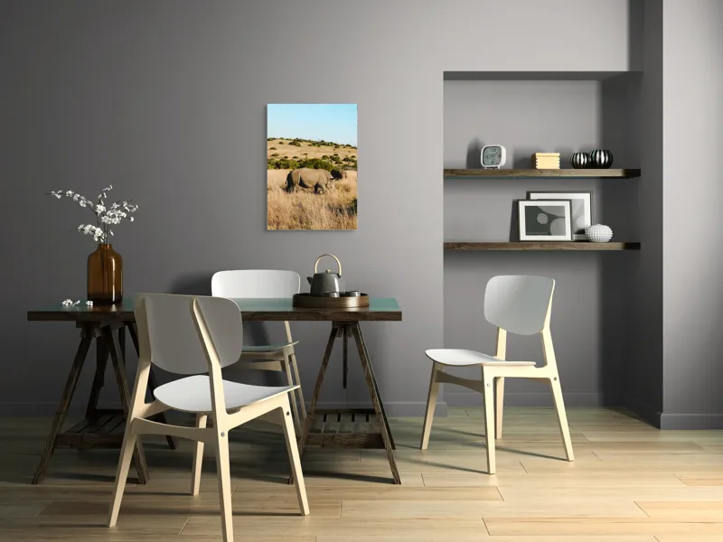 Tablou Canvas, "Rinocerii în savana africană", Rinocer, Savana, Vegetație, Arbuști, Cer Senin, Pajiște, Peisaj, Natură, 50 x 70 cm – poza 5