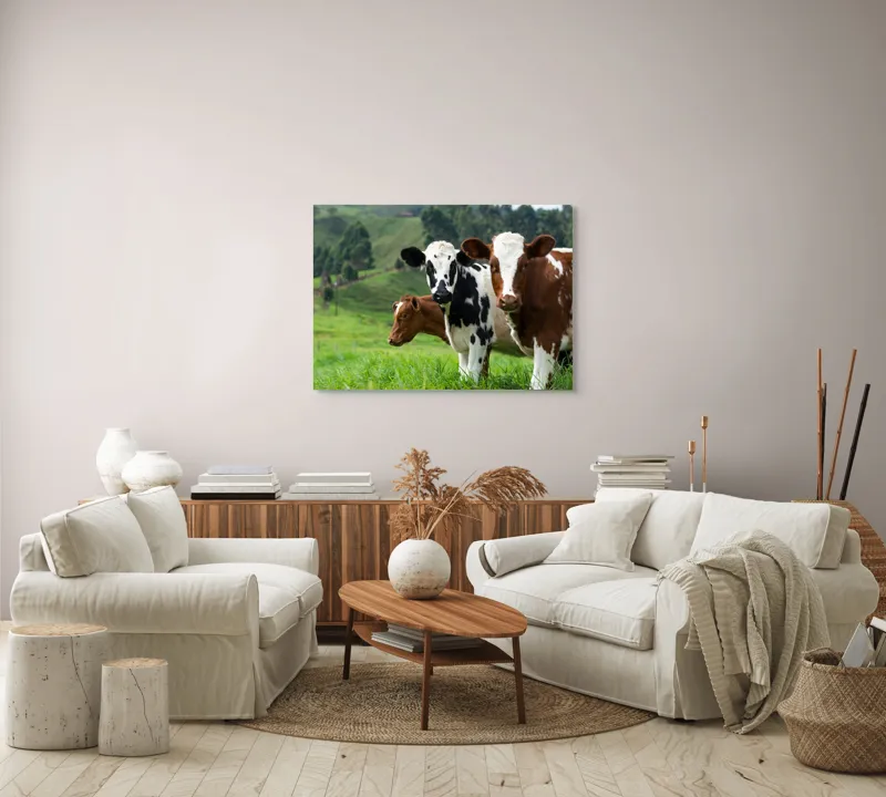 Tablou Canvas, "Vaci în peisaj de primăvară", Vaci, Pășune, Verdeață, Coline, Cer, Natură, Suavitate, Contrast, 100 x 70 cm – poza 3