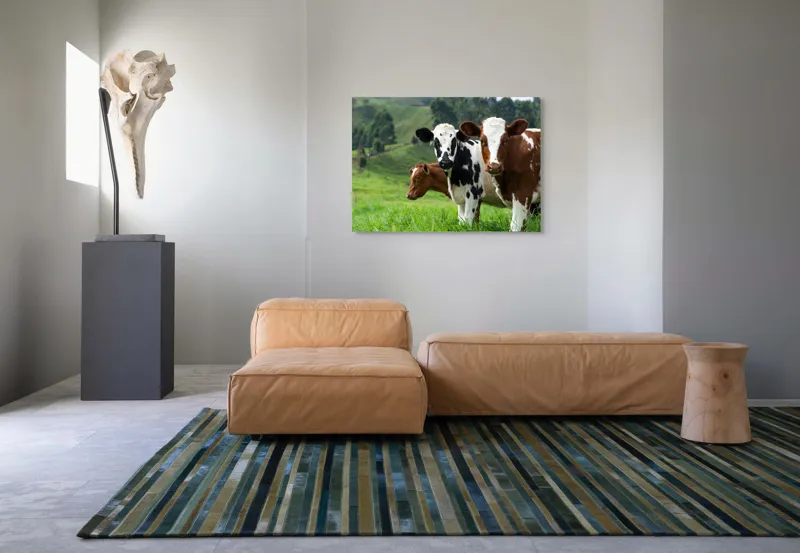 Tablou Canvas, "Vaci în peisaj de primăvară", Vaci, Pășune, Verdeață, Coline, Cer, Natură, Suavitate, Contrast, 100 x 70 cm – poza 7