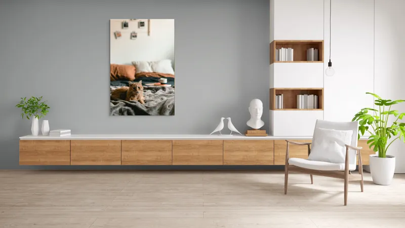 Tablou Canvas, "Pisică relaxată într-o dimineață liniștită", Pisică, Pătură, Pernă, Cești, Cameră, Calm, Confort, Relaxare, 100 x 150 cm – poza 8