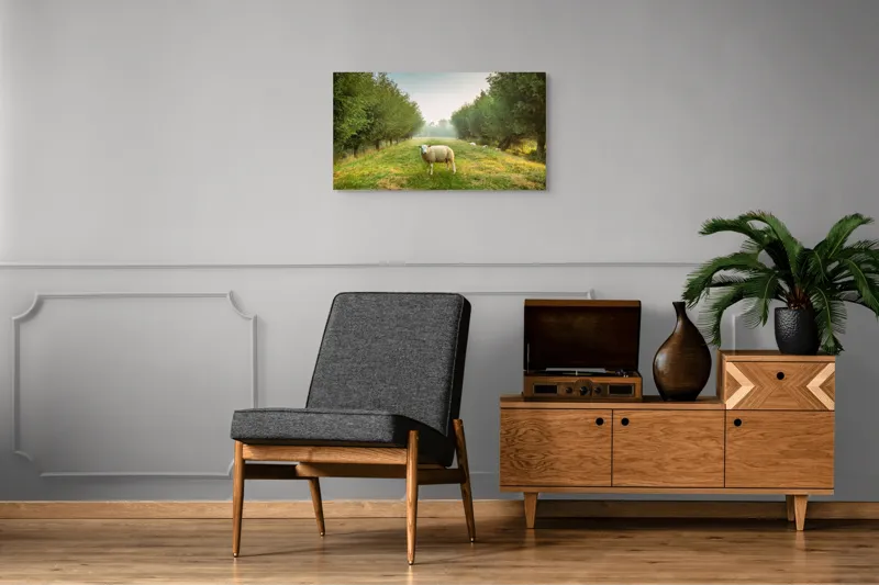 Tablou Canvas, "Oaia singuratică în pădurea deasă", Oi, Iarbă, Copaci, Cer, Natură, Răsărit, Pășune, Liniște, Verdeață, Câmpie, 90 x 50 cm – poza 6