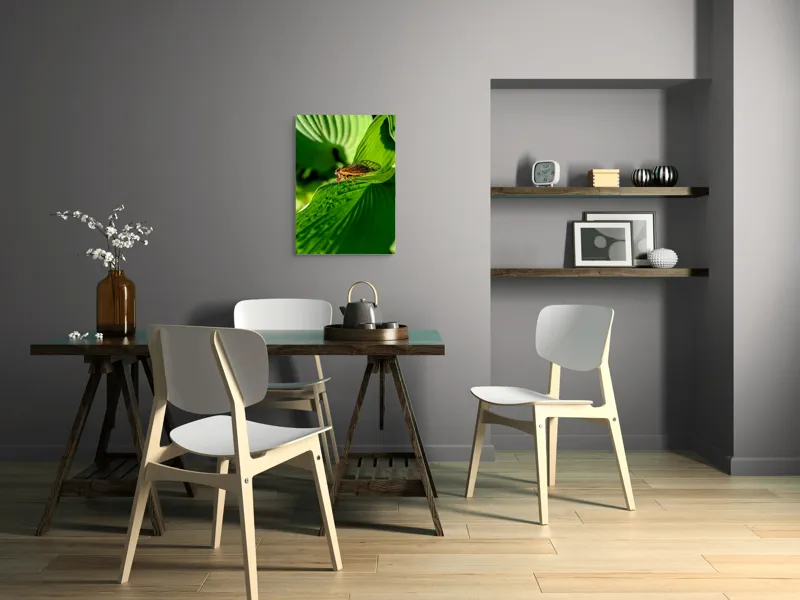 Tablou Canvas, "Cicada odihnindu-se pe frunză verde", Cicada, Frunza, Verde, Aripi, Detaliu, Natură, Lumină, Textură, Contrast, Insectă, 50 x 70 cm – poza 5