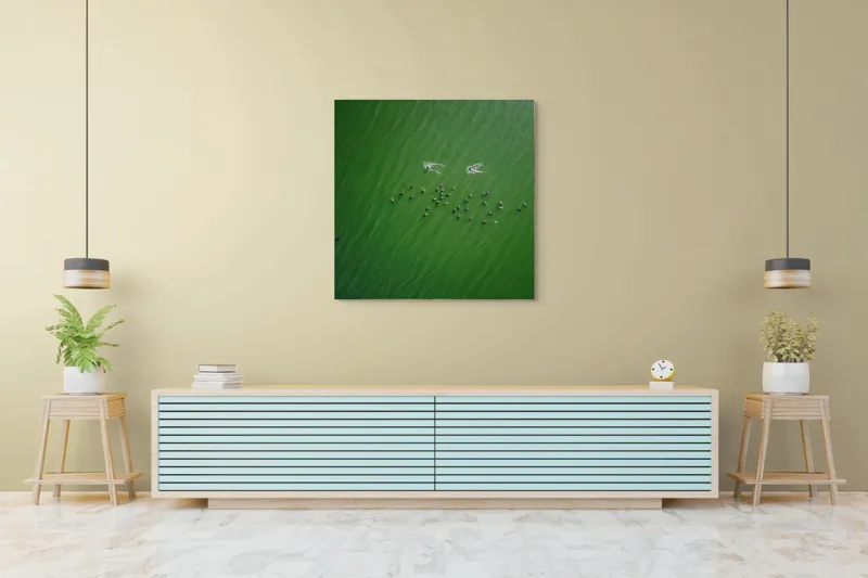 Tablou Canvas, "Dansul păsărilor pe lac verde", 100 x 100 cm – poza 5