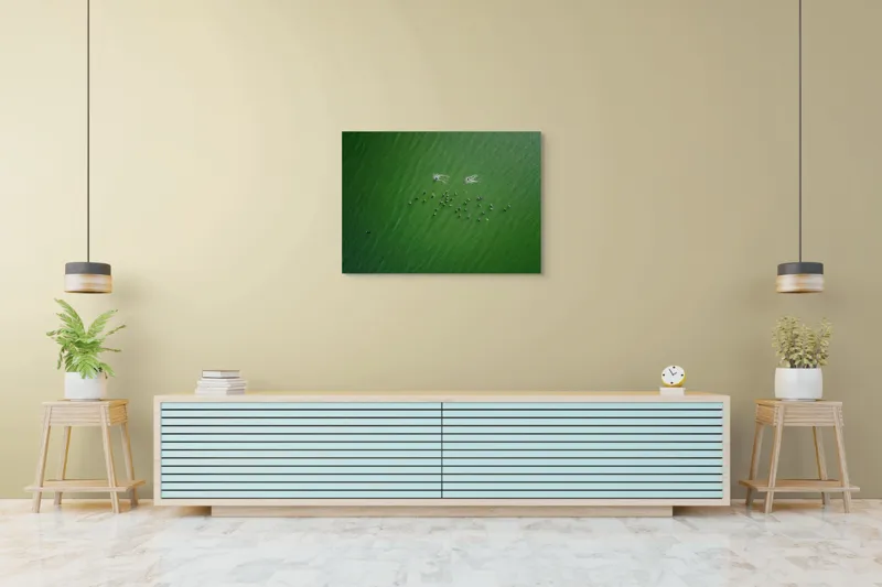 Tablou Canvas, "Dansul păsărilor pe lac verde", 100 x 70 cm – poza 4