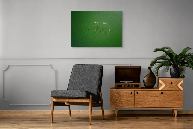 Tablou Canvas, "Dansul păsărilor pe lac verde", 100 x 70 cm – poza 8