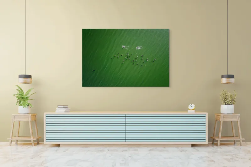 Tablou Canvas, "Dansul păsărilor pe lac verde", Nu știu cine este în imagine., 150 x 100 cm – poza 6