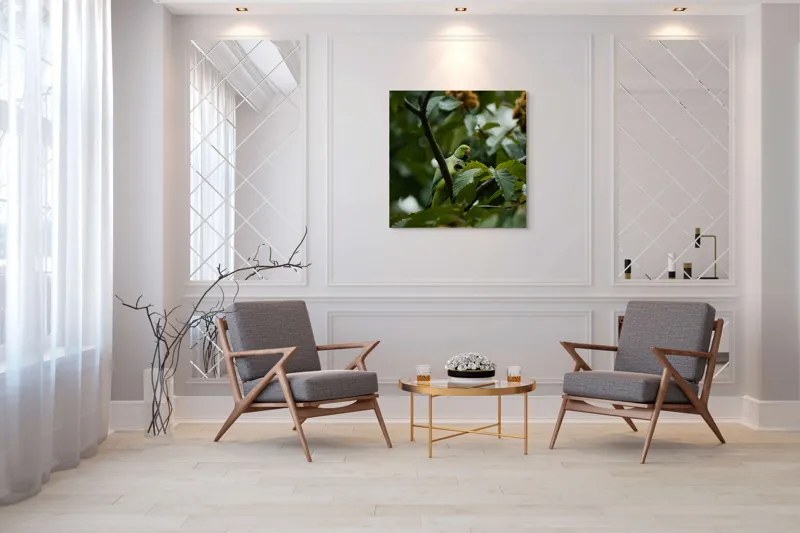 Tablou Canvas, "Papagal verde printre frunzele copacului", Verde, Frunze, Papagal, Crengi, Natură, Pene, Lumină, Copac, 100 x 100 cm – poza 7