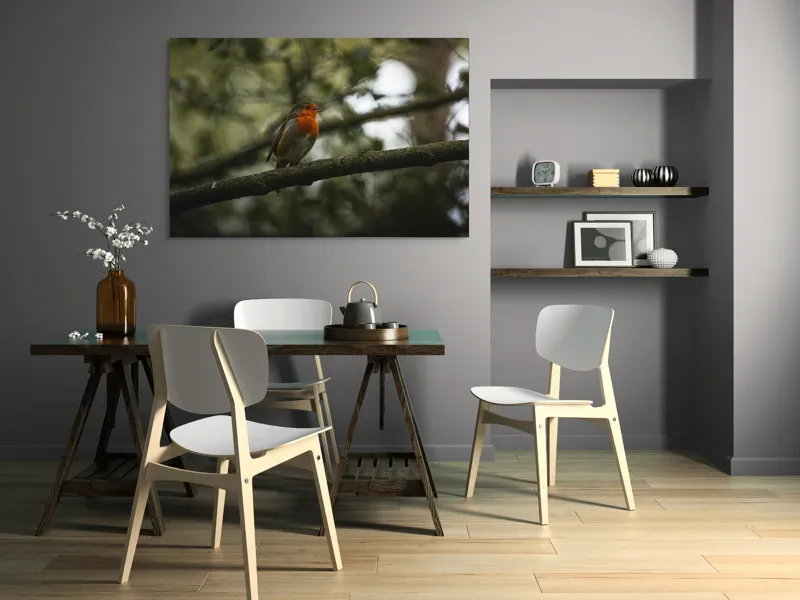 Tablou Canvas, "Micul cântăreț printre ramuri verzi", Pasăre, Roșu, Ramură, Verde, Pene, Defocalizare, Natură, Subtil, Lumină, Contrast., 150 x 100 cm – poza 5