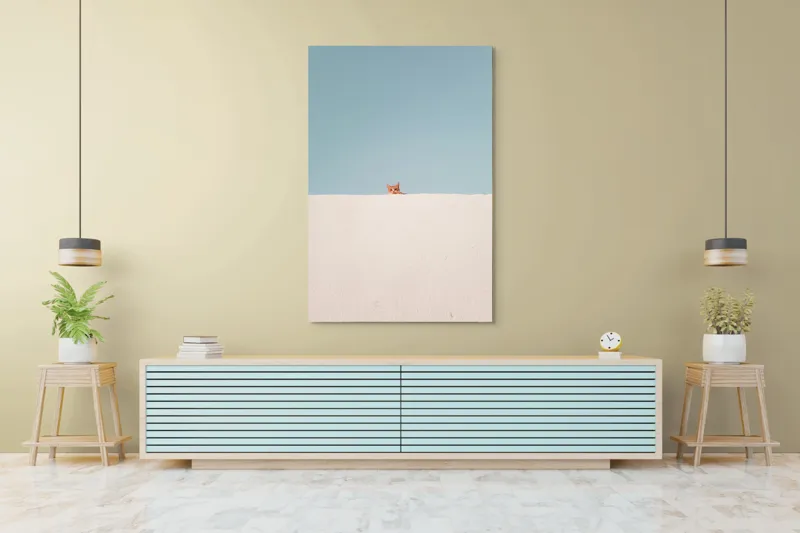 Tablou Canvas, "Pisica și peretele alb curat", Pisică, Curioasă, Zid, Cer, Minimalism, Contrast, Simplu, Solitar, Observator, Blândețe, 100 x 150 cm – poza 4