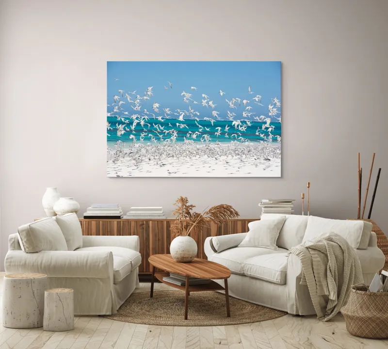 Tablou Canvas, "Dansul pescărușilor deasupra plajei însorite", Păsări, Cer, Plajă, Valuri, Nisip, Ocean, Zbor, Aripi, Libertate, Natură, 150 x 100 cm – poza 3