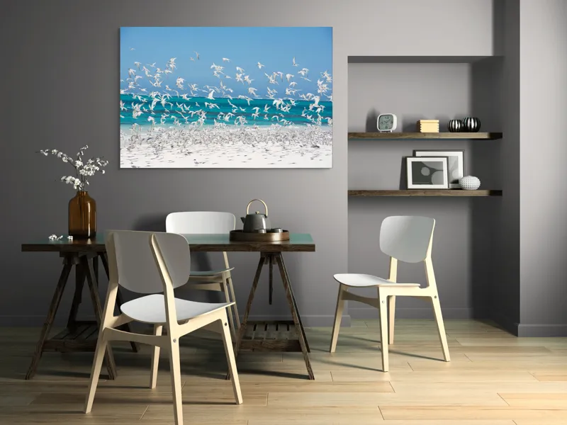 Tablou Canvas, "Dansul pescărușilor deasupra plajei însorite", Păsări, Cer, Plajă, Valuri, Nisip, Ocean, Zbor, Aripi, Libertate, Natură, 150 x 100 cm – poza 5