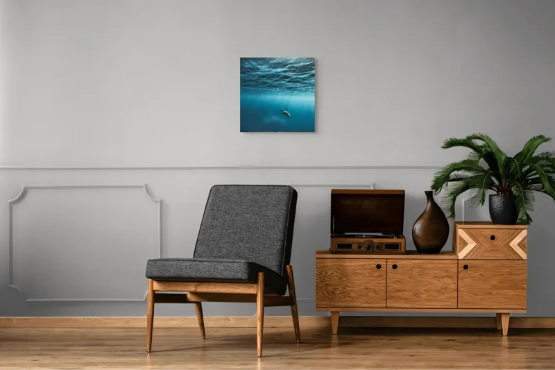 Tablou Canvas, "Țestoasa călătoare în oceanul albastru", Ocean, Lumină, Țestoasă, Solitudine, Adâncime, 50 x 50 cm – poza 6