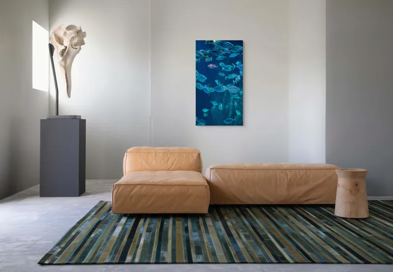 Tablou Canvas, "Dansul albastru al peștilor oceanici", Pești, Albastru, Ocean, Mișcare, Agilitate, Lumină, Reflexie, 50 x 90 cm – poza 5