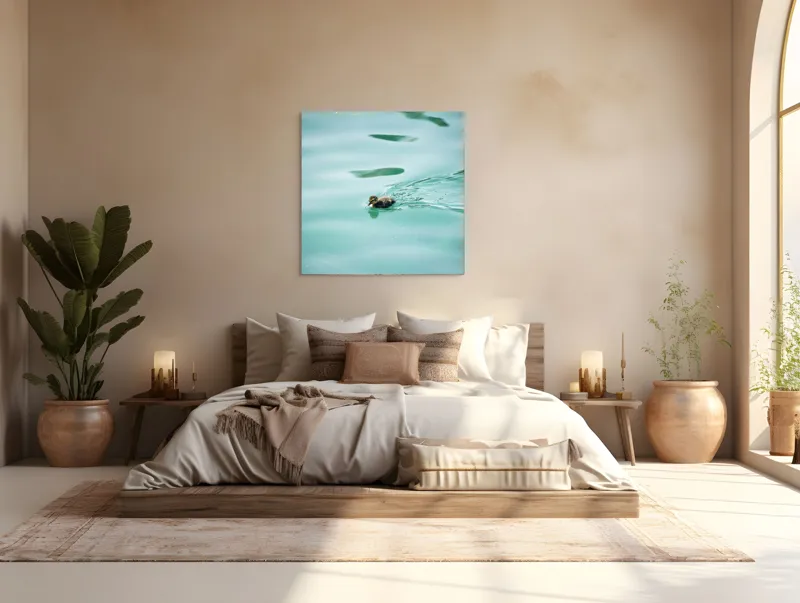 Tablou Canvas, "Rățușca plutește pe lacul albastru", Rățușcă, Apă, Albastră, Reflexie, Înot, Natură, 100 x 100 cm – poza 4