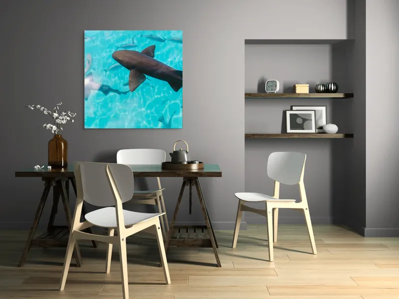 Tablou Canvas, "Rechini înotând în oceanul albastru", Rechini, Pești, Apă, Lumină, Azur, Reflexii, Mișcare, Ocean., 100 x 100 cm – poza 6