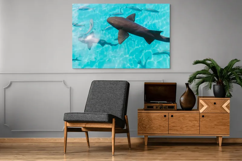 Tablou Canvas, "Rechini înotând în oceanul albastru", Rechini, Pești, Apă, Lumină, Azur, Reflexii, Mișcare, Ocean., 150 x 100 cm – poza 8