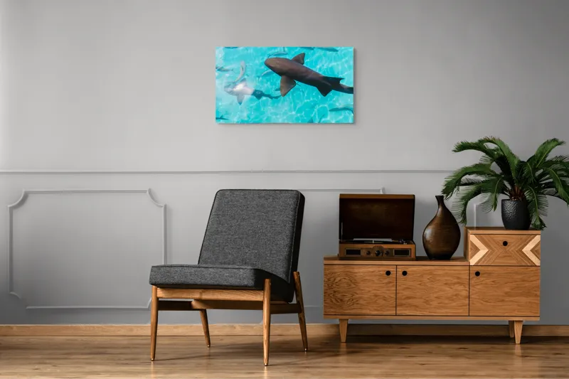 Tablou Canvas, "Rechini înotând în oceanul albastru", Rechini, Pești, Apă, Lumină, Azur, Reflexii, Mișcare, Ocean., 90 x 50 cm – poza 6