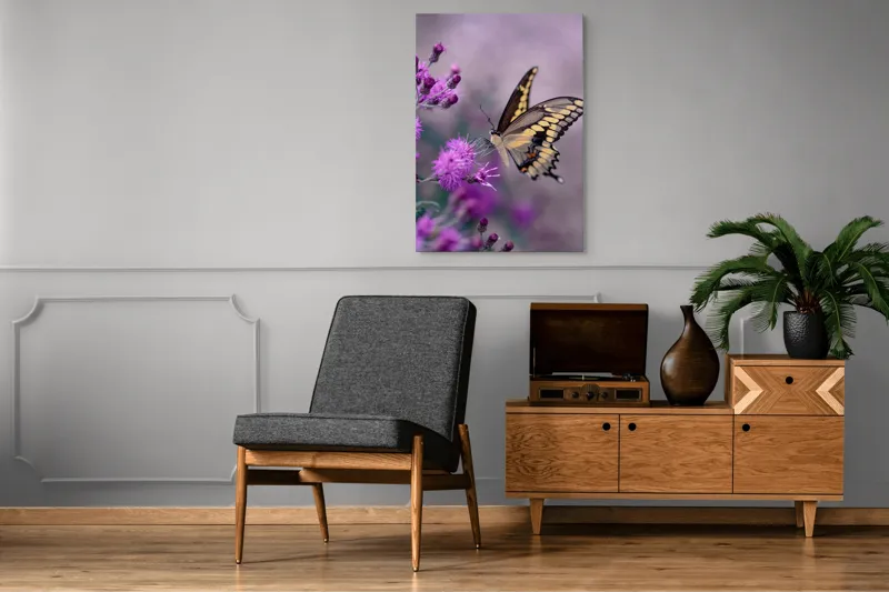 Tablou Canvas, "Fluture grațios pe flori mov", Fluture, Flori, Mov, Delicatețe, Natură, Fragilitate, Culoare, Aripi, Seninătate, Contrast, 70 x 100 cm – poza 6