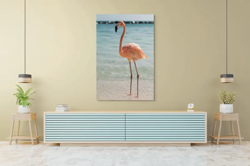 Tablou Canvas, "Flamingo elegant pe malul mării", Flamingo, Plajă, Apă, Cer, Nisip, Eleganță, Tranquilitate, Roz, Natură, 100 x 150 cm – poza 4