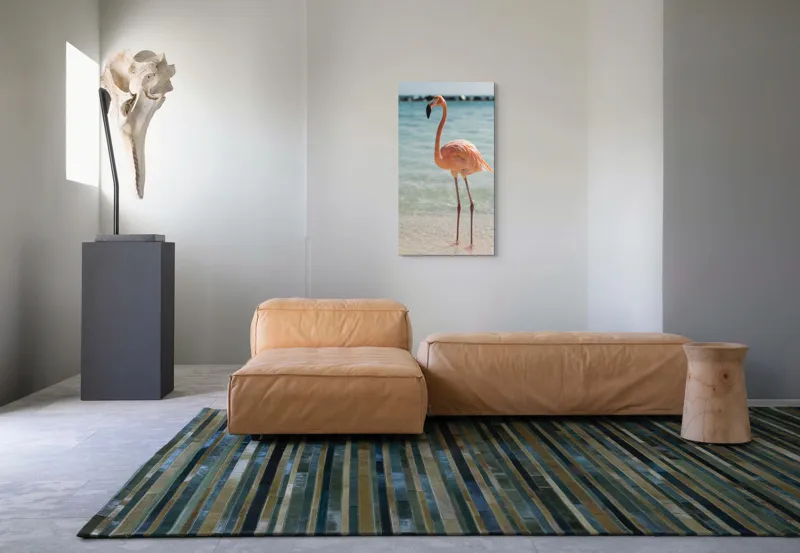 Tablou Canvas, "Flamingo elegant pe malul mării", Flamingo, Plajă, Apă, Cer, Nisip, Eleganță, Tranquilitate, Roz, Natură, 50 x 90 cm – poza 5