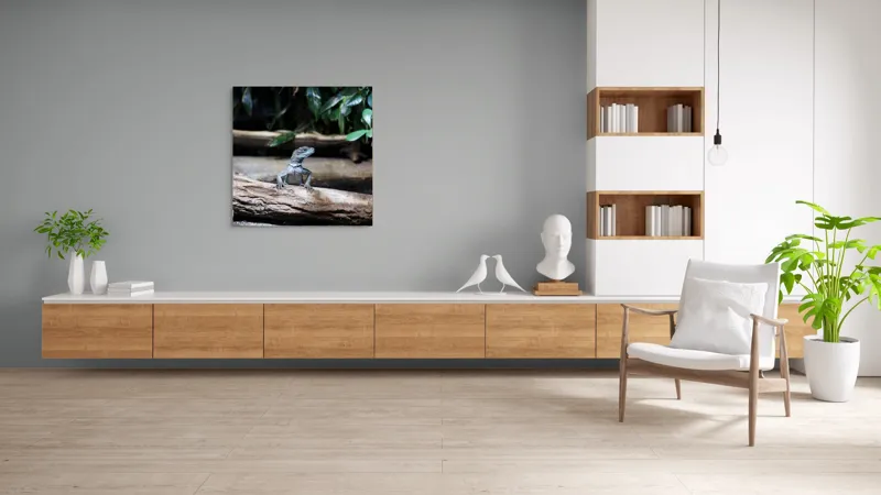 Tablou Canvas, "Sopârla stăpână pe teritoriul ei", Șopârlă, Ramură, Frunze, Natură, Tropical, Verde, Habitat, Scalare, 100 x 100 cm – poza 8