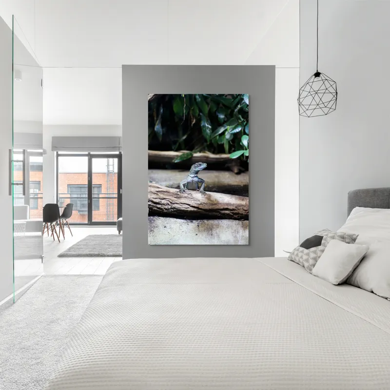 Tablou Canvas, "Sopârla stăpână pe teritoriul ei", Șopârlă, Ramură, Frunze, Natură, Tropical, Verde, Habitat, Scalare, 100 x 150 cm – poza 5