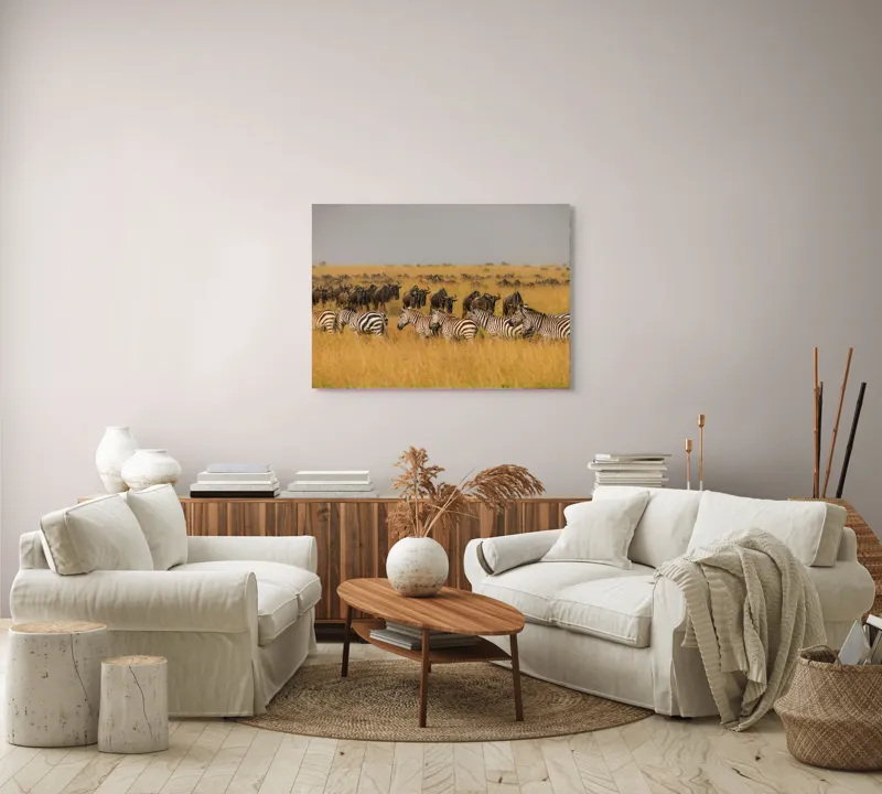 Tablou Canvas, "Migrația turmelor prin savană africană", Zebre, Gnu, Savana, Iarbă, Cer, Migrație, Turmă, Peisaj, Natură, Sălbatic., 100 x 70 cm – poza 3