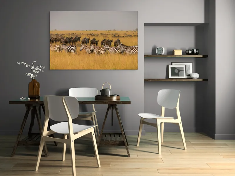 Tablou Canvas, "Migrația turmelor prin savană africană", Zebre, Gnu, Savana, Iarbă, Cer, Migrație, Turmă, Peisaj, Natură, Sălbatic., 150 x 100 cm – poza 5