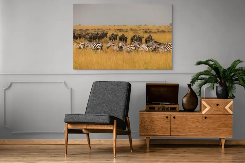 Tablou Canvas, "Migrația turmelor prin savană africană", Zebre, Gnu, Savana, Iarbă, Cer, Migrație, Turmă, Peisaj, Natură, Sălbatic., 150 x 100 cm – poza 8