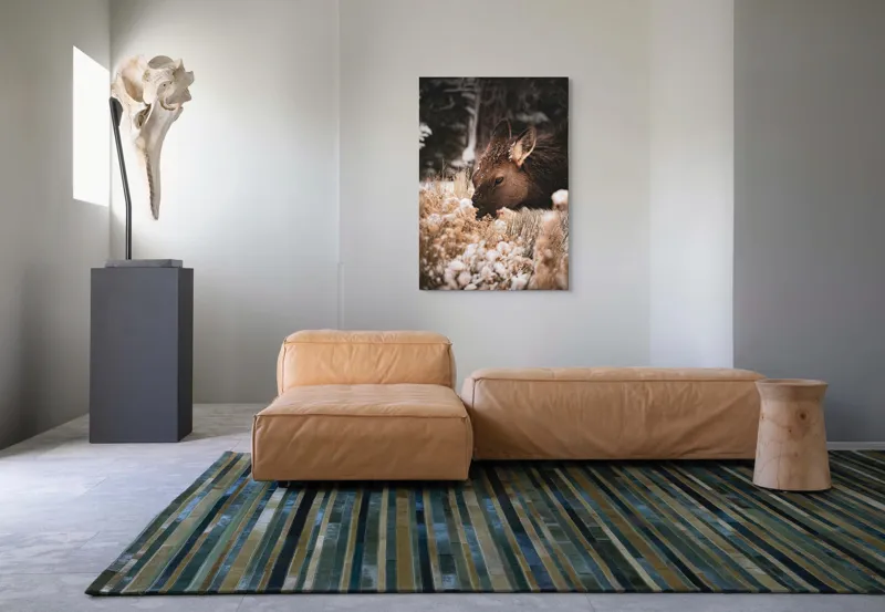 Tablou Canvas, "Iarna și liniștea căprioarei păscând", Urs, Zăpadă, Blană, Natură, Iarnă, Nas, Plante, Frig, Linie, Ochi, Colorat, Peisaj, Liniște, Studio, Frumusețe, Atingere, 70 x 100 cm – poza 7