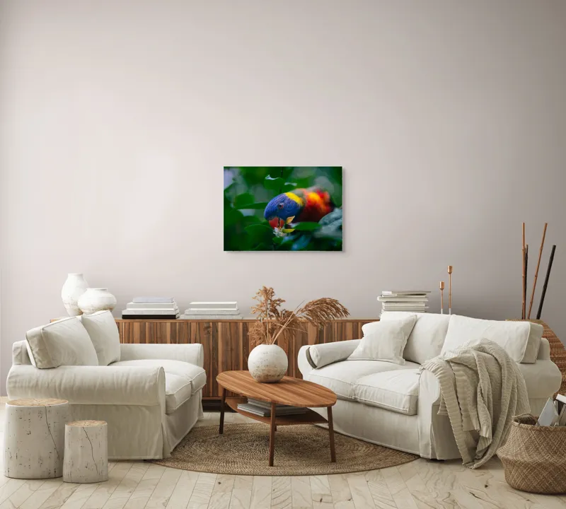 Tablou Canvas, "Papagal colorat printre frunze verzi", Colorat, Exuberant, Păsărească, Natură, Verdeață, Floră, Strălucire, Vivacitate, Junglă, Zvelt., 70 x 50 cm – poza 6